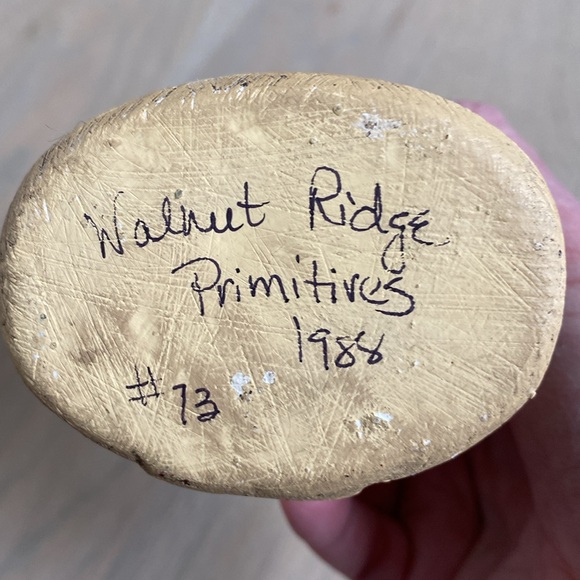 Walnut Ridge Chalkware Santa with White Robe - Picture 6 of 6